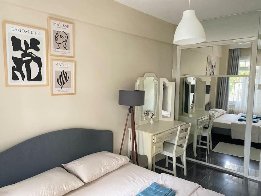 이스탄불 Comfy - Spacious Flat On The Kadikoey Seaside 아파트 외부 사진